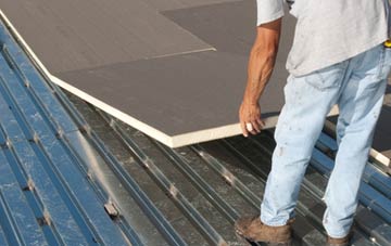 benefits of insulating Bruairnis flat roofing